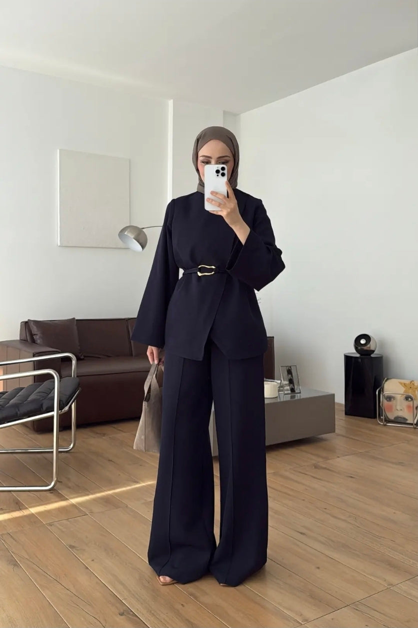 Classy modest set