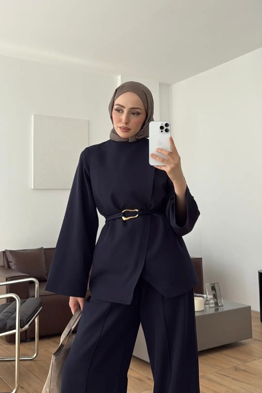 Classy modest set