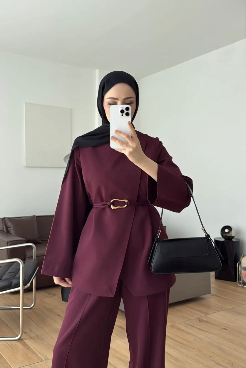 Classy modest set