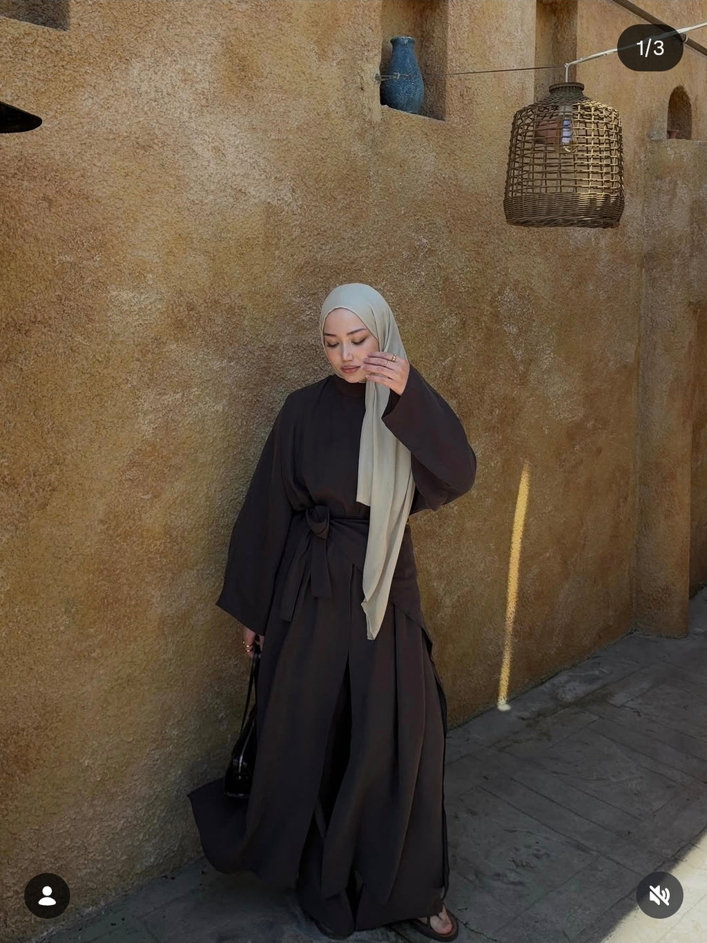 Iconic modest set