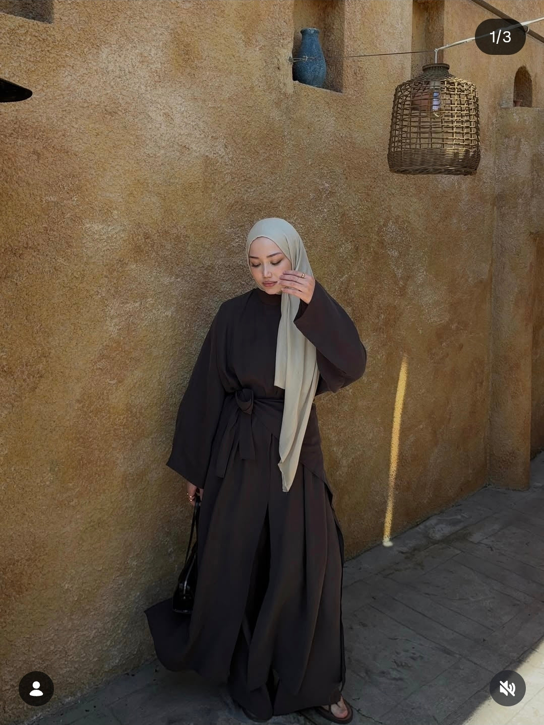 Iconic modest set
