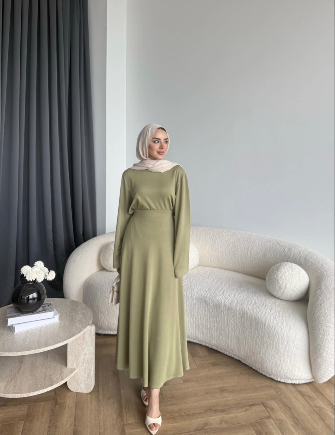 Modest set