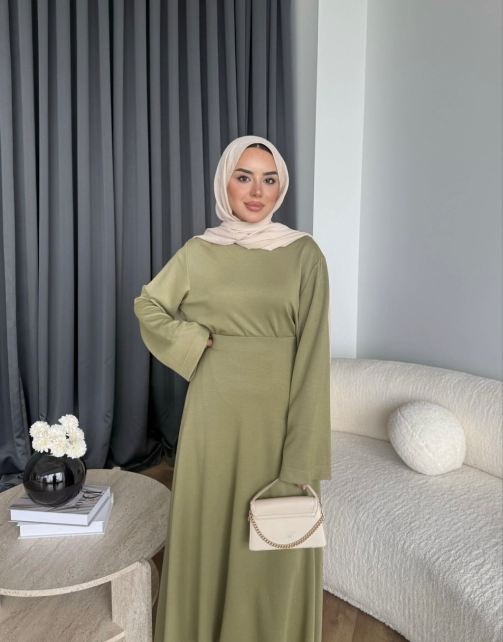 Modest set