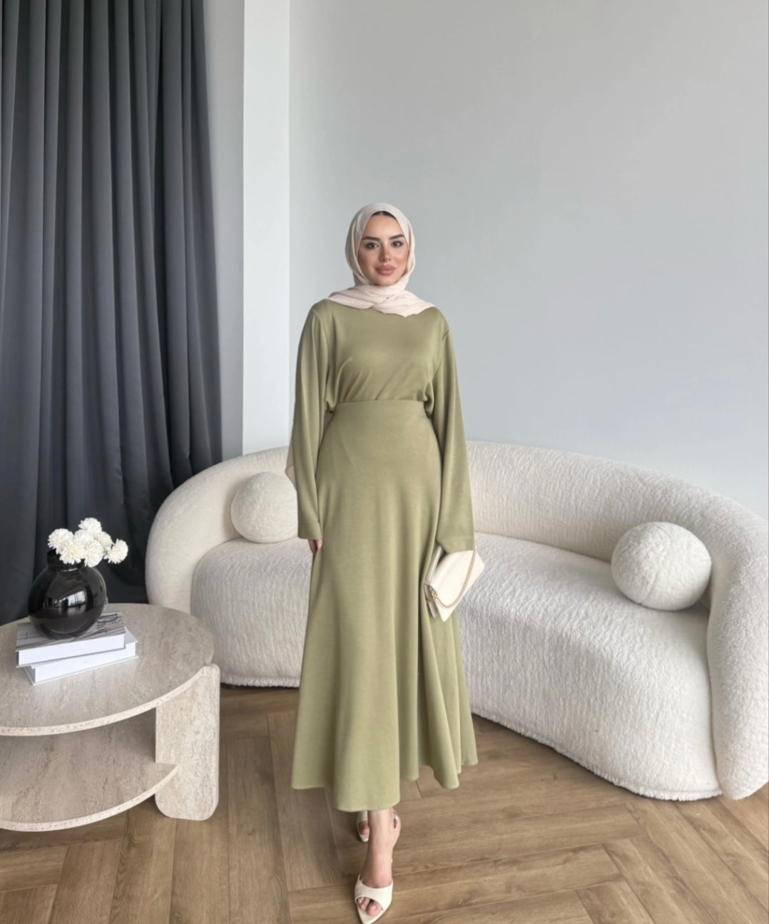 Modest set
