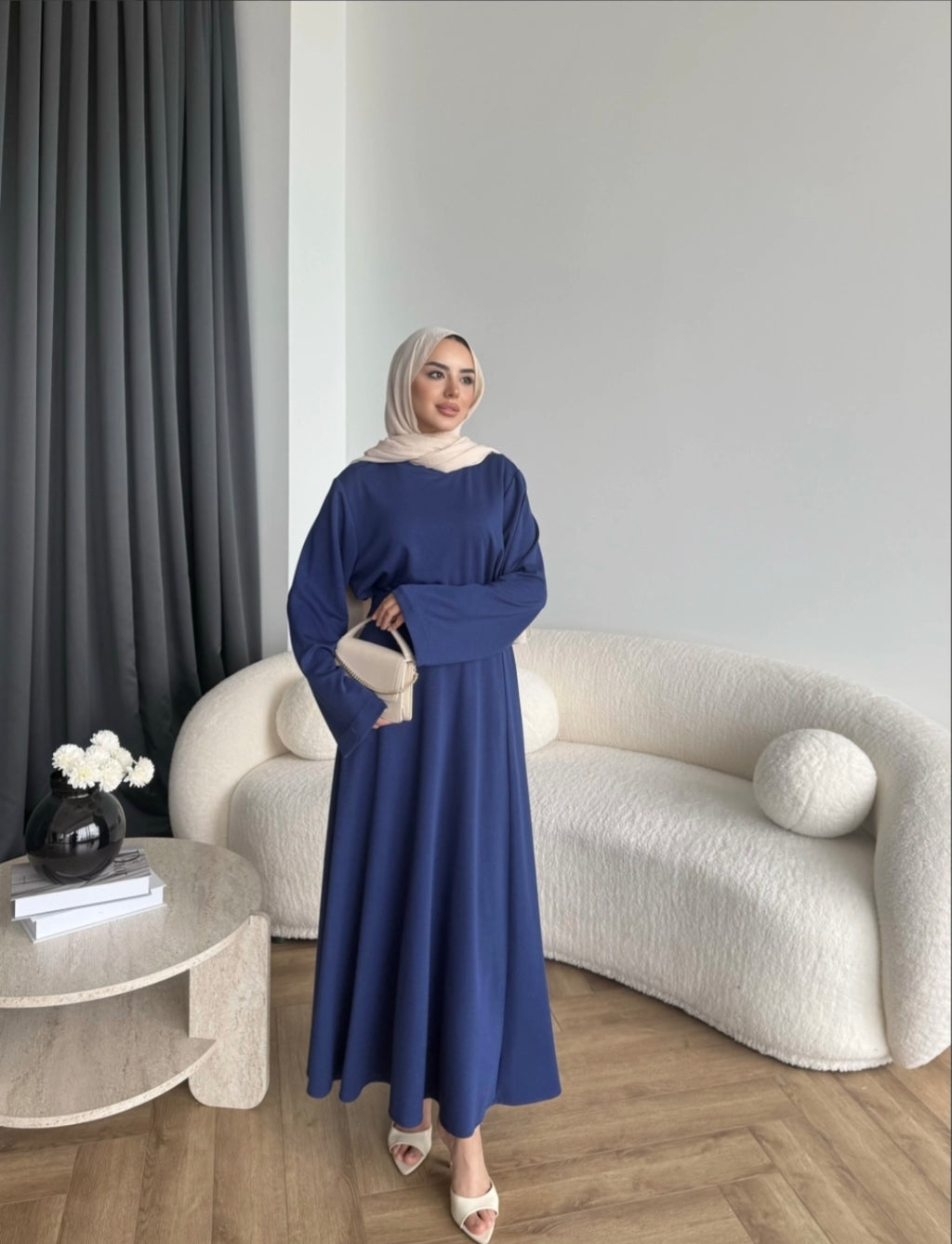 Modest set