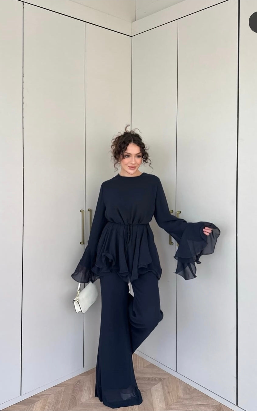 Trendy modest set