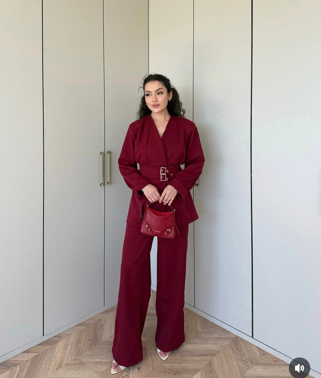 Elegant modest set