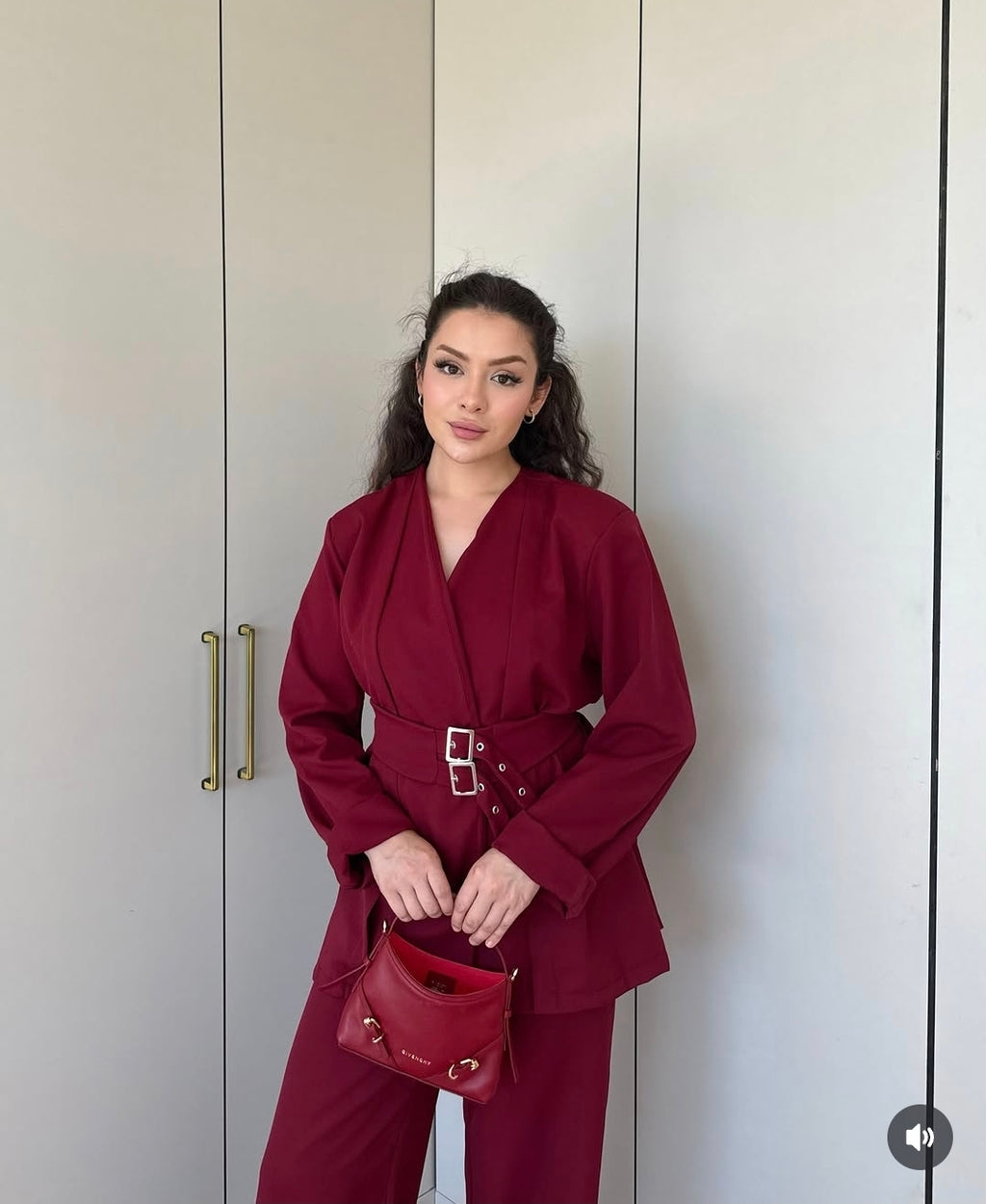 Elegant modest set