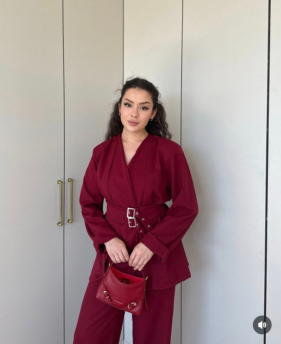 Elegant modest set