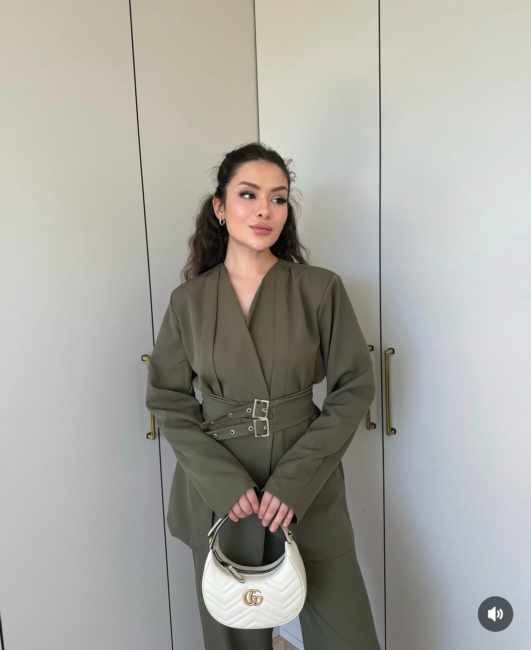 Elegant modest set