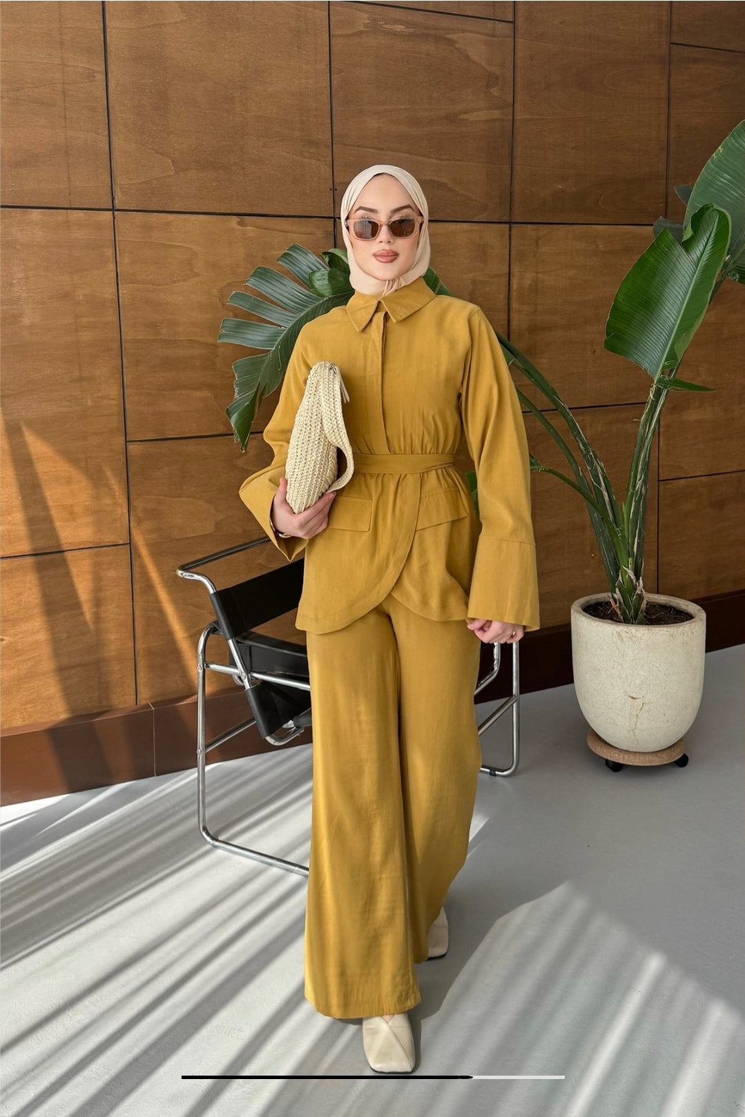 Modest suit