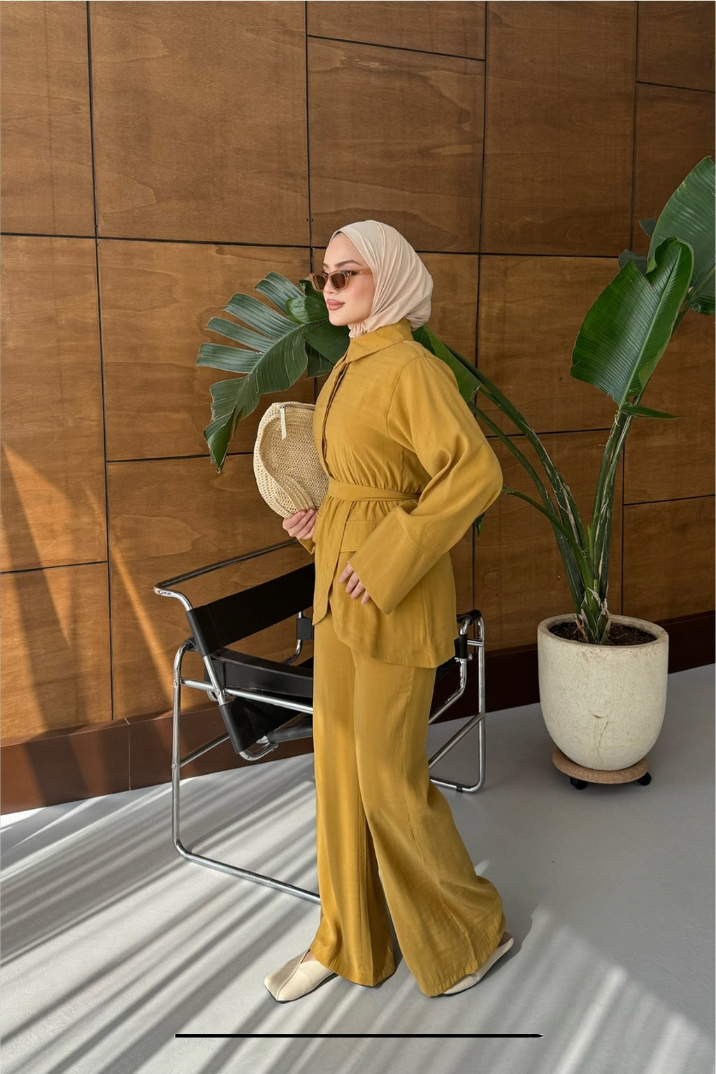 Modest suit