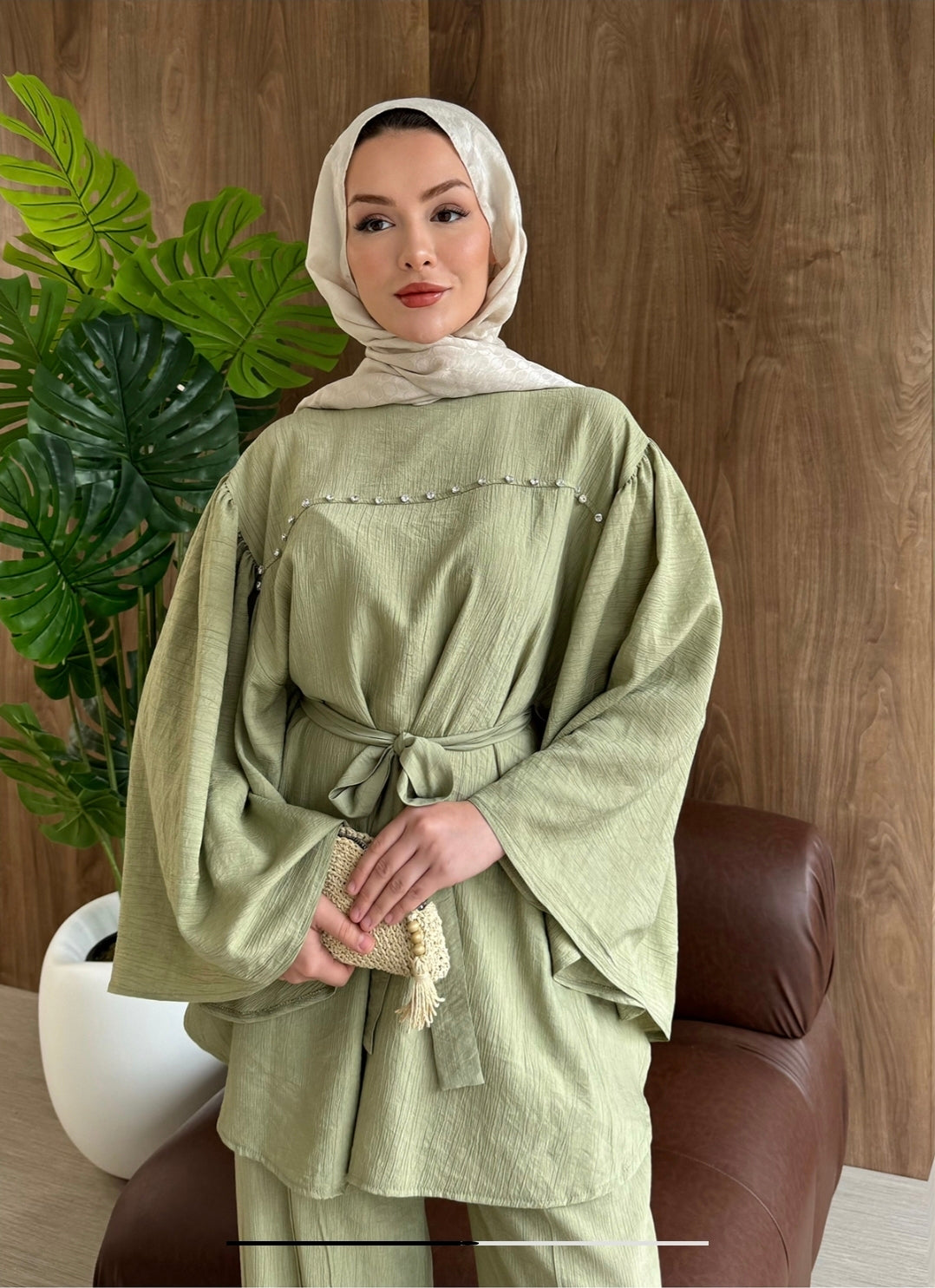 Modest set