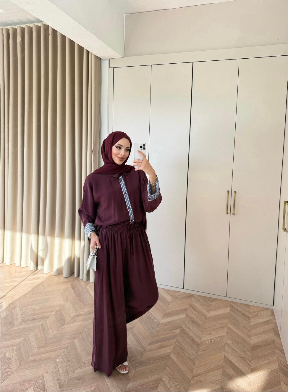 Modest set