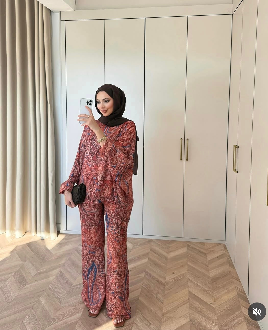 Classy modest set