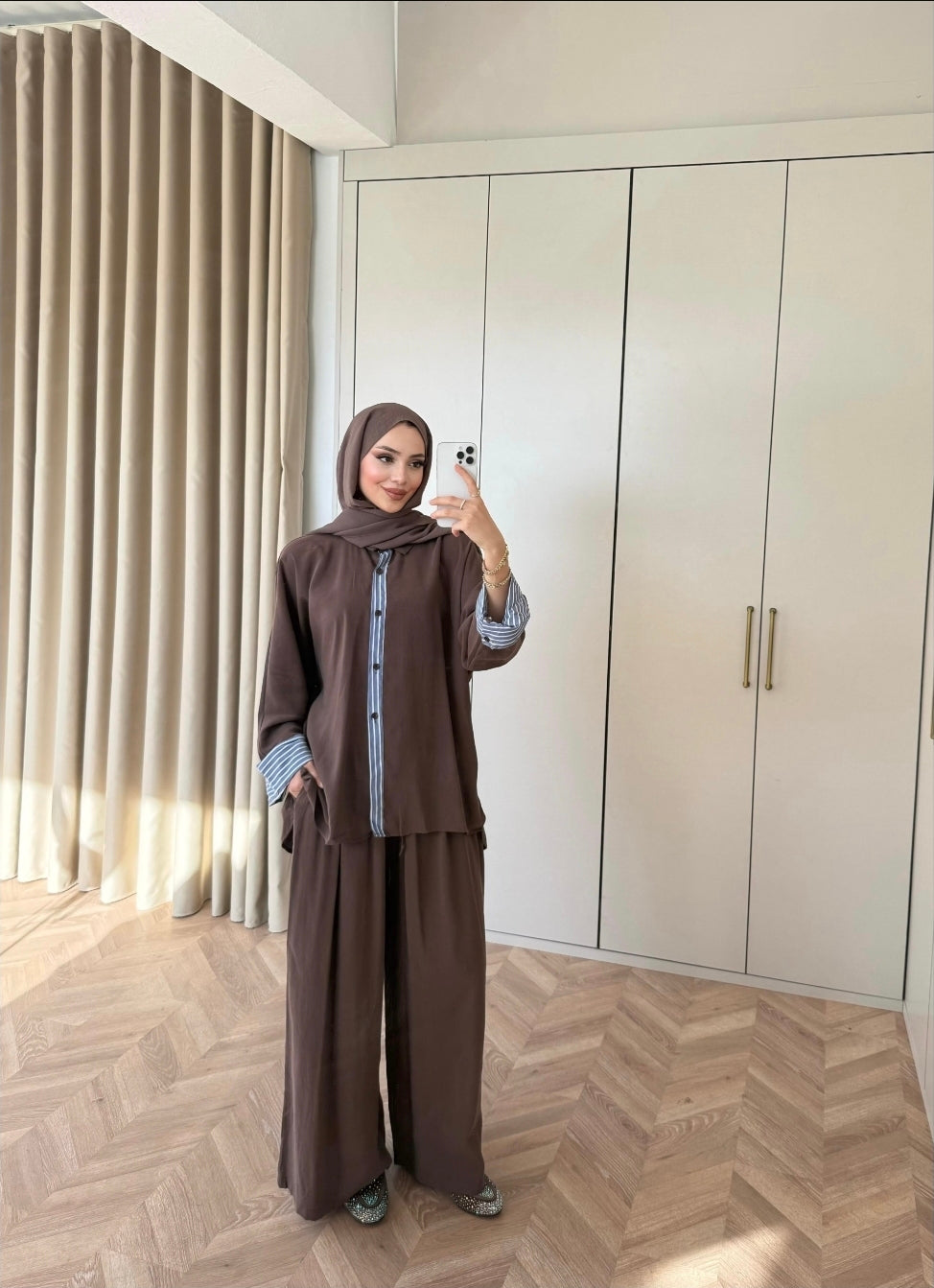 Modest set