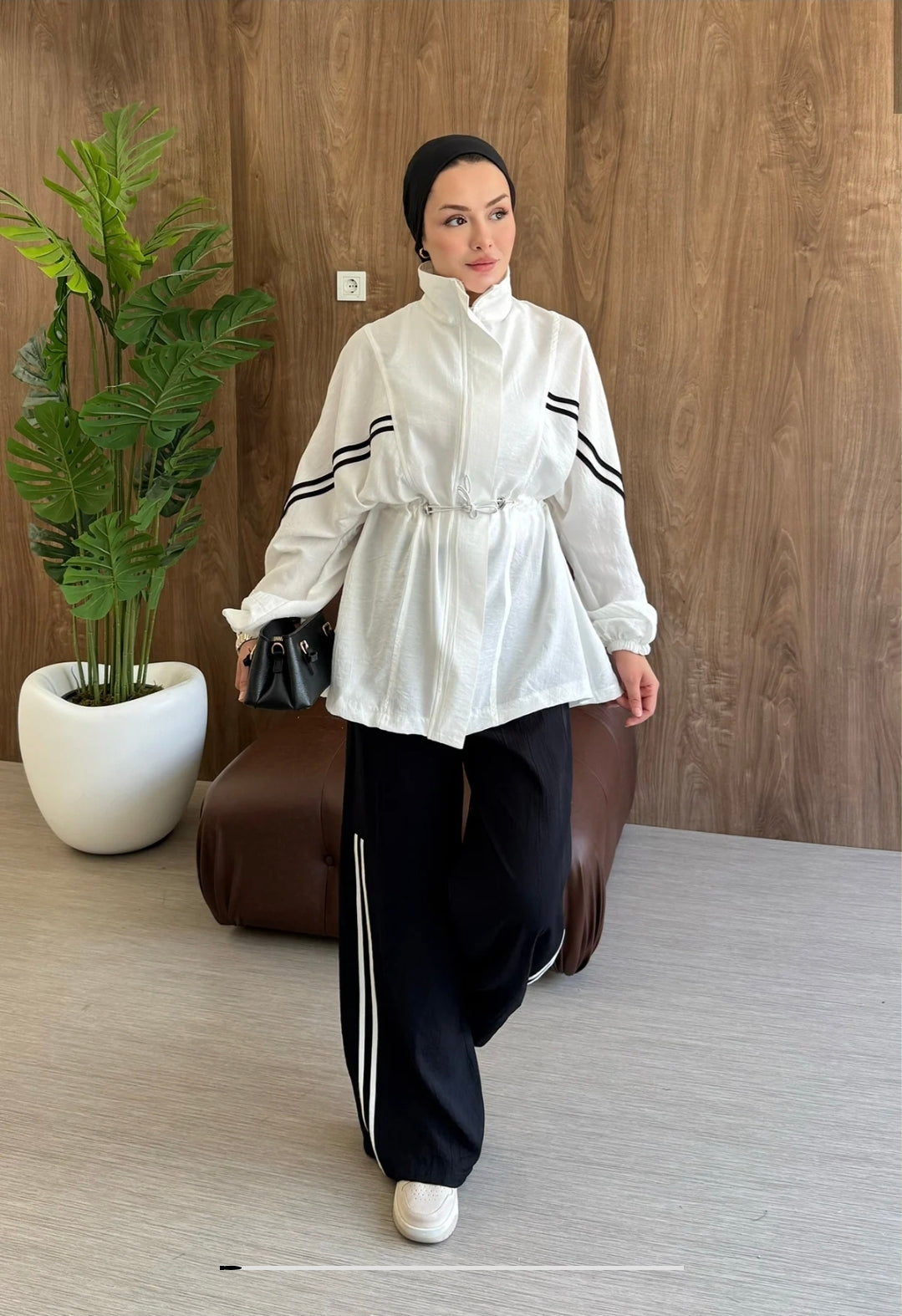 Modest set