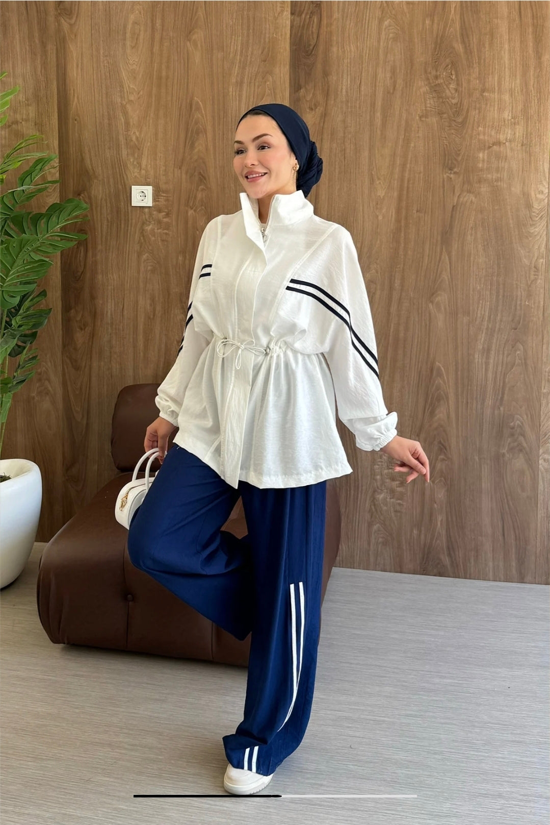 Modest set