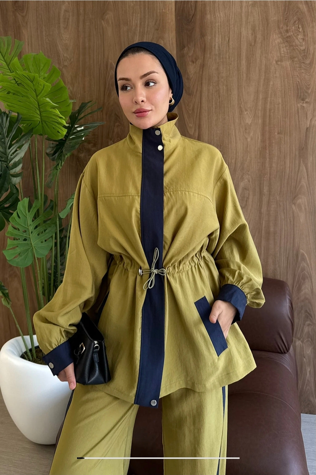 Modest set